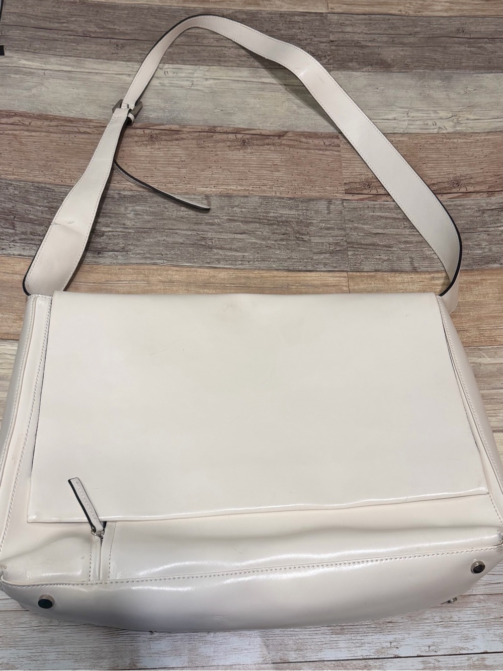 Vintage White Wilson’s Leather Laptop Messenger Bag - Classic Shoulder Carry